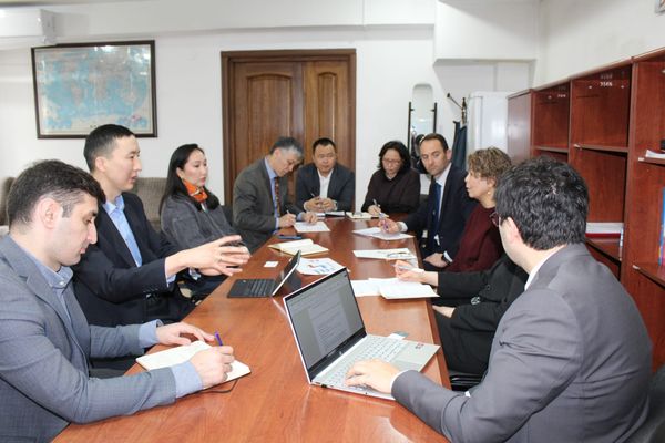 Кыргызстан Транс-Каспий транспорттук коридорун өнүктүрүүгө көңүл бурууда