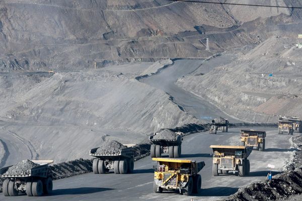 Кумтөрдөгү тоо-кен казуу шарттары татаалдашып, алтындын наркына таасир этти