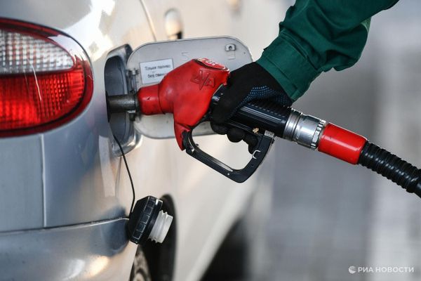 Россия өкмөтү бензинди экспорттоого тыюу салууну карап жатат