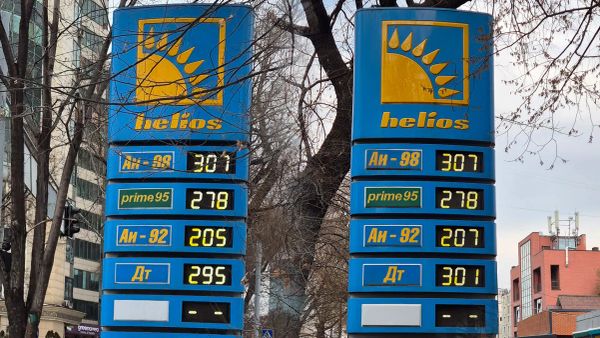 Казакстанда 2027-жылы күйүүчү-майлоочу май баасы Кыргызстандыкына теңелеби?