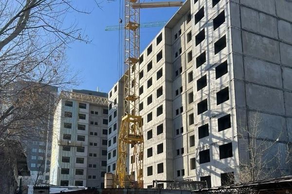 Бишкек мэриясы миңдеген үлүшчүлөргө техпаспорт берүү жолун тапты