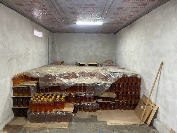 Сафлор майын өндүргөн "Шабане" чарбасын колдоо маселеси талкууланды