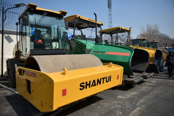 Бишкектеги муниципалдык ишканаларга 38 даана жаңы атайын техника берилди