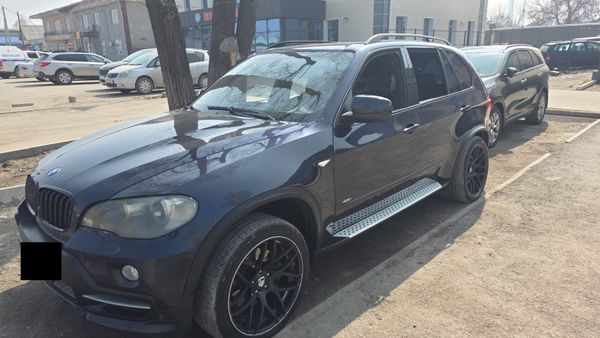 Уюлдук телефон саткан дүкөндөн 65 миң доллар уурдагандар кармалды