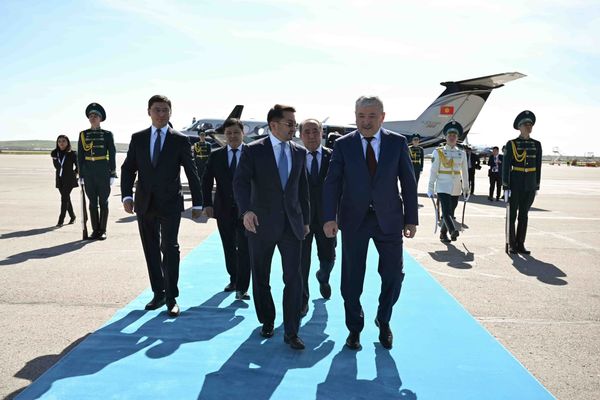 Адылбек Касымалиев Казакстан Республикасына иш сапары менен барды