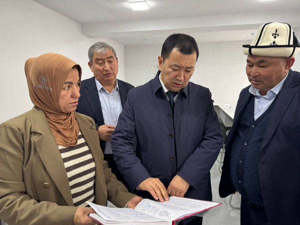 Сузакта фермерлерди тейлөө борборунун ишмердүүлүгү текшерилди