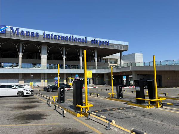 "Манас" эл аралык аэропортунда 5 кабаттуу унаа токтотуучу жай курулуп жатат