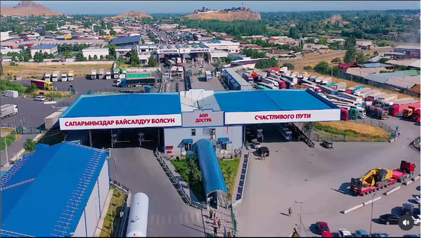 Айрым өткөрмө пункттарда жүк ташуучу унааларды текшерүү убактысы кыскарды