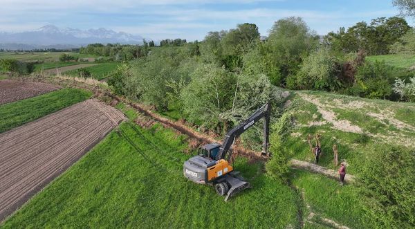 Базар-Коргон районунда ички чарбалык каналдарды тазалоо иштери жүрүүдө