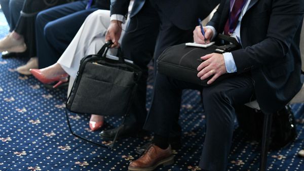 Ишкерлердин укуктарын бузгандыгы үчүн 247 мамчиновник жоопкерчиликке тартылды