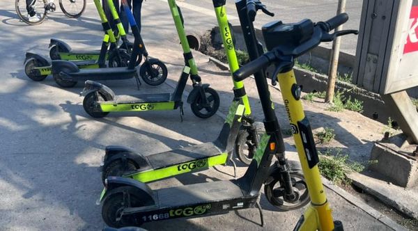 "Менин шаарым" тиркемеси Бишкектеги самокаттарга көзөмөлдү күчөтөт