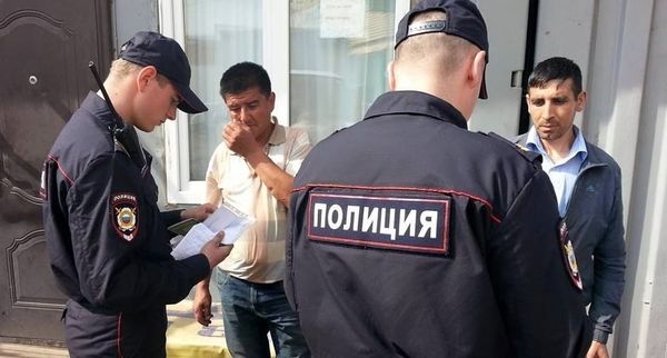 Россияда рейддерден кийин 6 миңдей мигрант сыртка чыгарылат