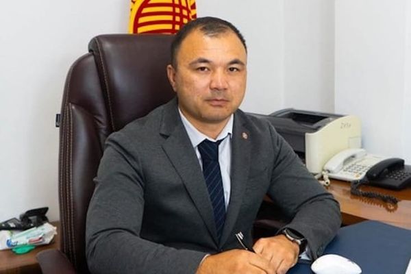 ММБМАнын төрагасынын мурдагы орун басары Бекзат Абдикахаров жана УКМКнын бир катар кызматкерлери кармалды