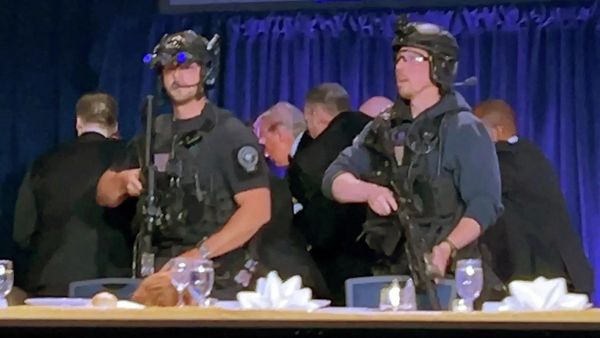 Вашингтондо Дональд Трамп катышкан иш-чарада ок атылды