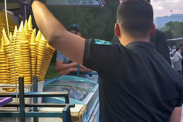 Бишкектеги парктарда мыйзамсыз соода кылгандарга айып пул салынды