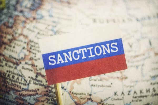 Кыргызстан ЕБ санкцияларына каршы, айланып өтүүчү инструментти колдонгон биринчи өлкө болду