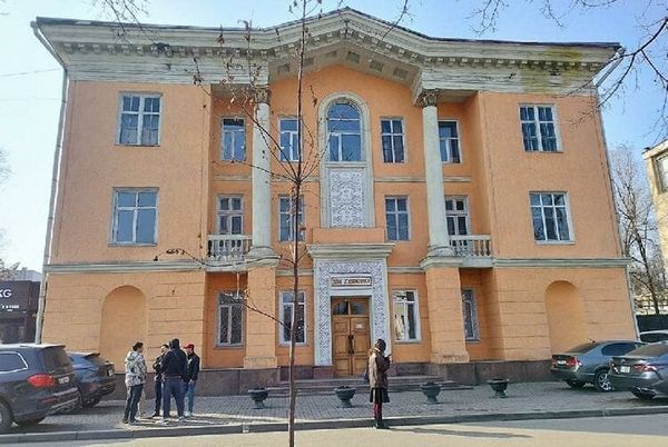 Бишкек административдик соту Сүрөтчүлөр үйү боюнча мэриянын аракетин мыйзамдуу деп тапты