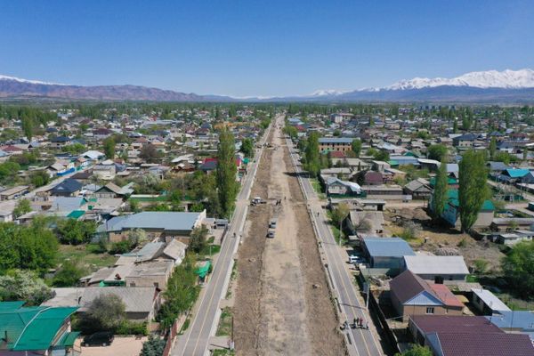 Талас шаарында 40 чакырым жол курулуп башталды