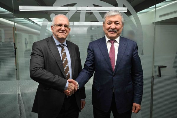 Камбар-Ата-1 ГЭСин куруу талкууланды