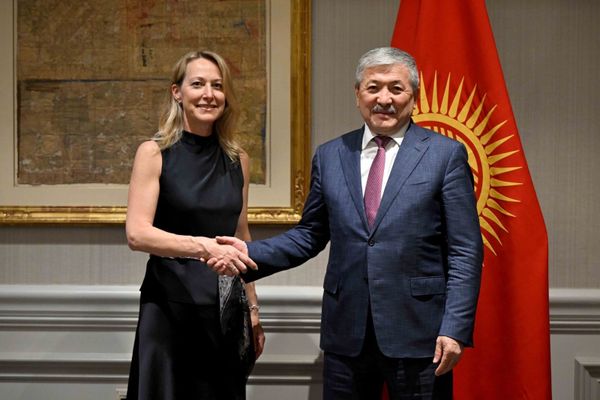 Адылбек Касымалиев АКШнын технологиялык корпорациялары менен таанышты