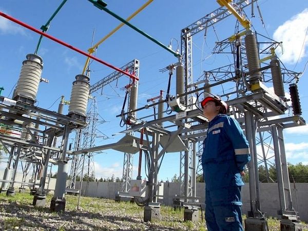 Кыргызстанда электр энергиясынын 74%ын калк, 14%ын бизнес колдонот – АӨБ