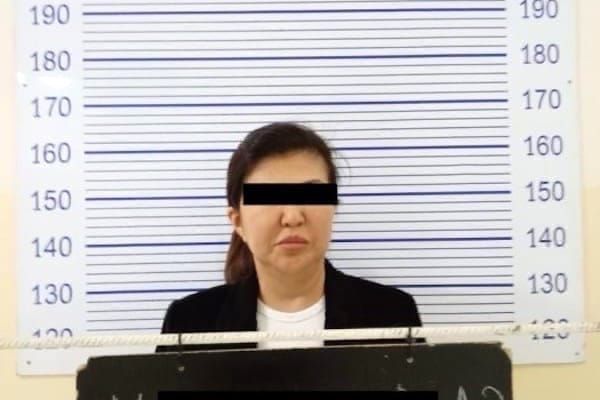 “Кызмат” мамлекеттик ишканысынын эки кызматкери кармалды