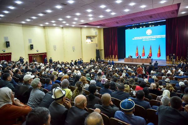 Ошто экс-мэр М.Мырзакматовдун мыйзамсыз жерлери тууралуу маселе коюлду