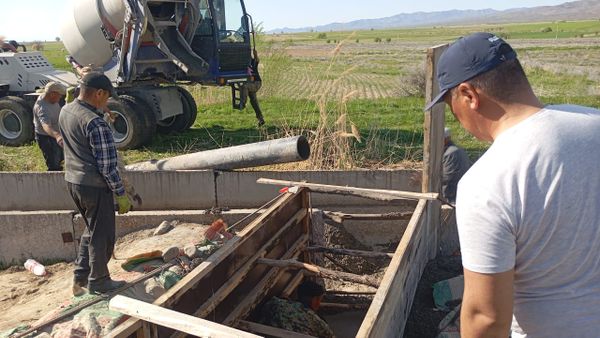Манас районунда 1350 метр жаңы сугат каналы казылды