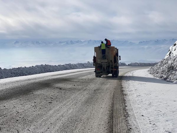 Аба ырайы кескин өзгөрөт: Жолдордо сак болуңуз!