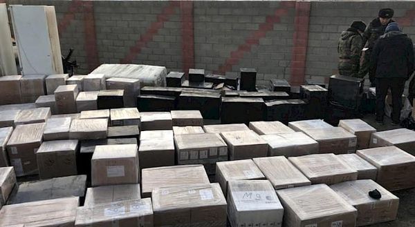 Мыйзамсыз ташылган 1,5 млн сомдук товарларга бөгөт коюлду