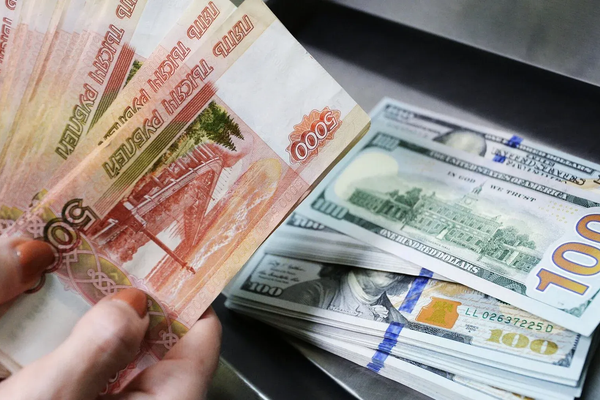 Кыргызстанда рубль кымбаттап, теңге арзандады