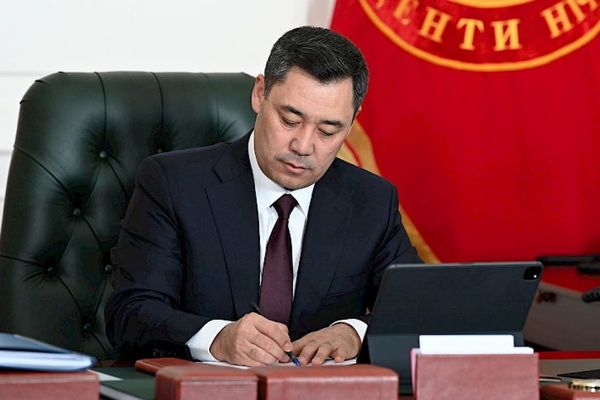 Салыктан түшкөн каражатты пилоттук долбоору жөнүндө жарлыкка кол коюлду