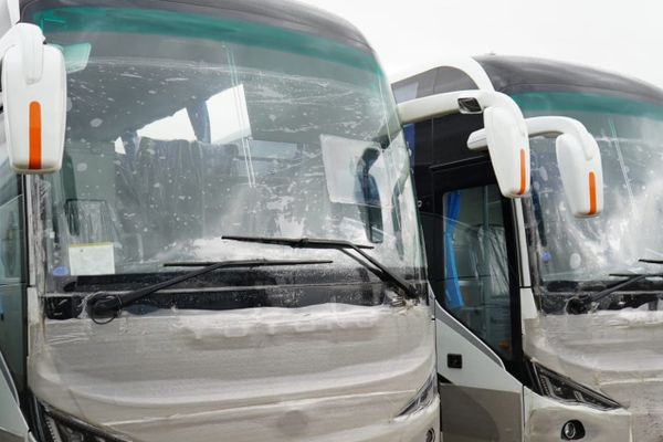 Каракол шаарына 10 жаңы автобус алынып келинди
