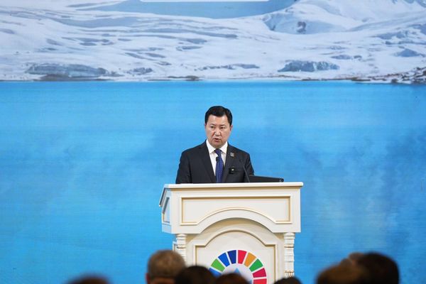 Эрлист Акунбеков: Кыргызстан мөңгүлөрдү сактоого 80 млн доллар бөлгөн