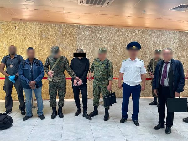 Кыргызстан эл аралык издөөдөгү жаранды Францияга өткөрүп берди