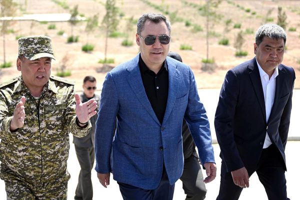 Президент “Достук” эл аралык соода-экономикалык паркынын долбоору менен таанышты
