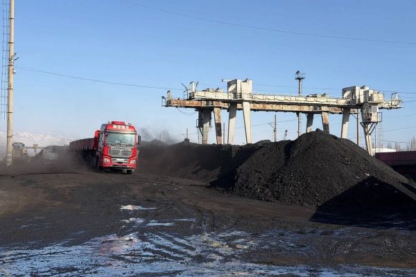 Кыргызстанда көмүрдү экспорттоого тыюу салынды