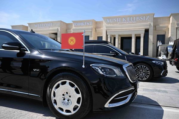 Адылбек Касымалиев иш сапары менен Өзбекстанга барды