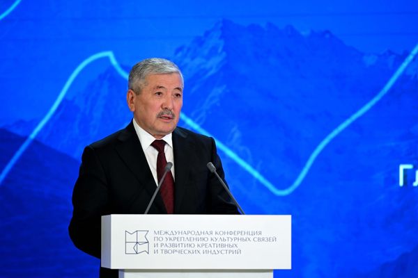 Адылбек Касымалиев: Маданият кызматкерлеринин айлыгы 100% көбөйдү