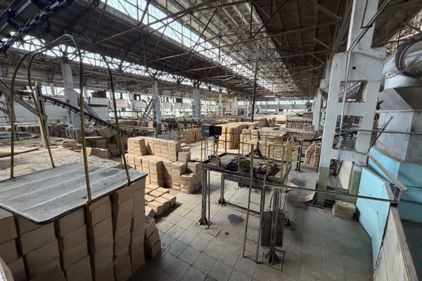 “Майлуу-Суу лампа заводуна” 1 млрд 159 млн сомдон ашык акча бөлүнгөн