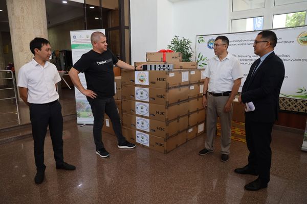 Агротехнопаркка 27,2 млн сомдук жабдуулар тапшырылды