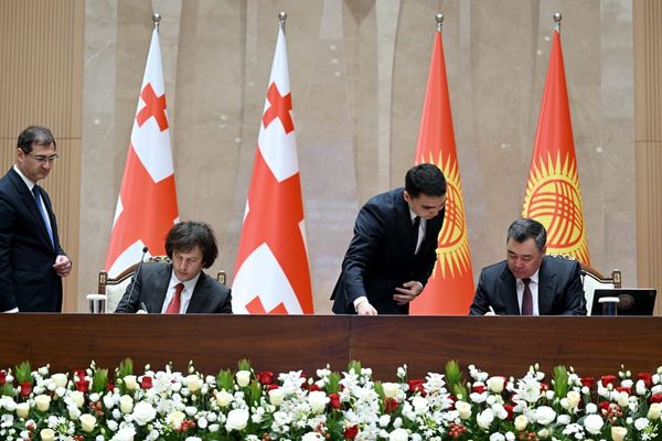 Кыргызстан менен Грузиянын ортосунда бир катар документтерге кол коюлду