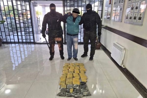 Афганистандан баңгизат ташыган топтун уюштуруучусу кармалды
