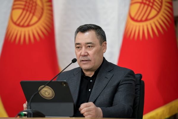 Садыр Жапаров: Кытай –Кыргызстан – Өзбекстан темир жолу экинчи “Кумтөр” болот