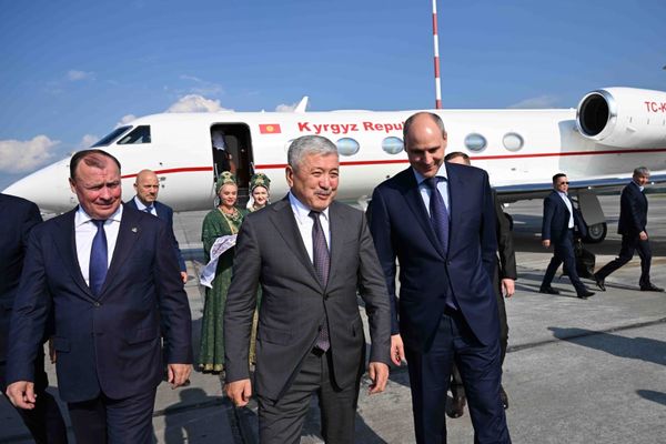 Адылбек Касымалиев иш сапары менен Россияга барды