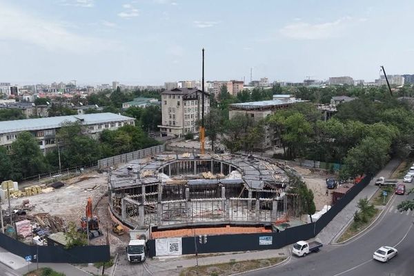 Бишкекте курулуп жаткан маданий борбордо кинотеатр дагы болот