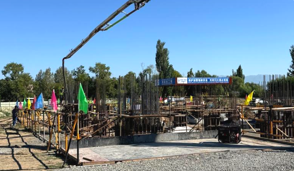 Караколдо олимпиадалык бассейни бар спорт комплекси курулуп жатат