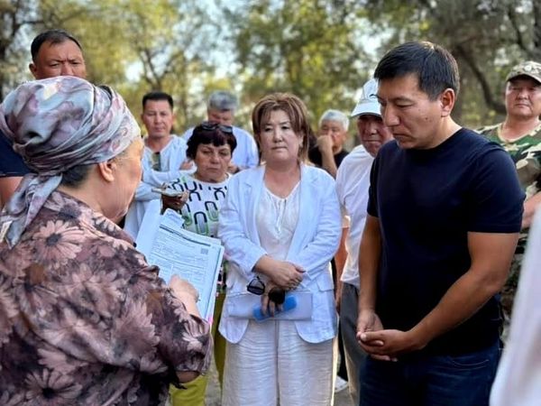 Молдовановкада коомдук каттамдарды уюштуруу жана жер маселеси көтөрүлдү