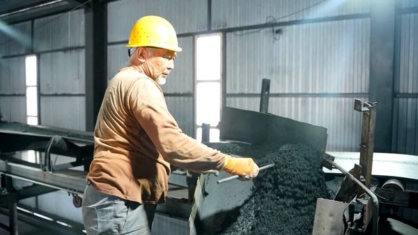 Аравандагы газоблок заводу толук ишке кирсе, казынага жылына 200 млн сом түшөт