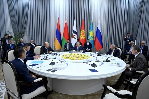 А. Касымалиев Евразия өкмөттөр аралык кеңешинин тар курамдагы жыйынына катышты
